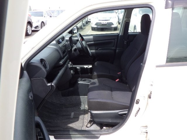 TOYOTA PROBOX 2018 Image 26