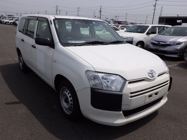 TOYOTA PROBOX 2018 Image 30