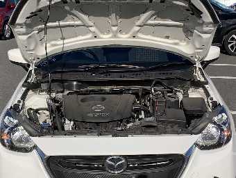 MAZDA DEMIO 2017 Image 16