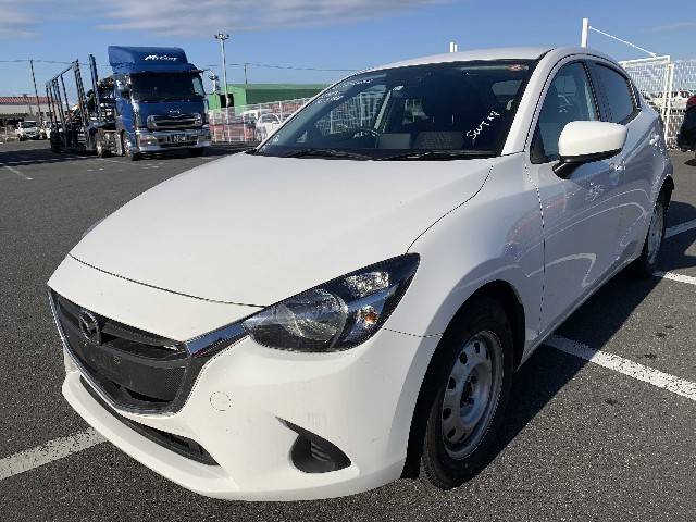 MAZDA DEMIO 2017 Image 28
