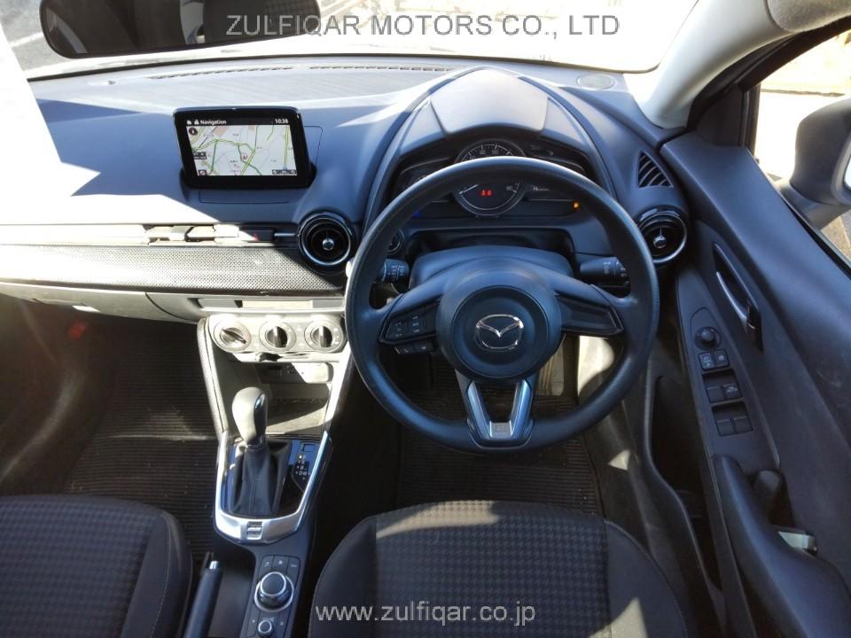 MAZDA DEMIO 2017 Image 8