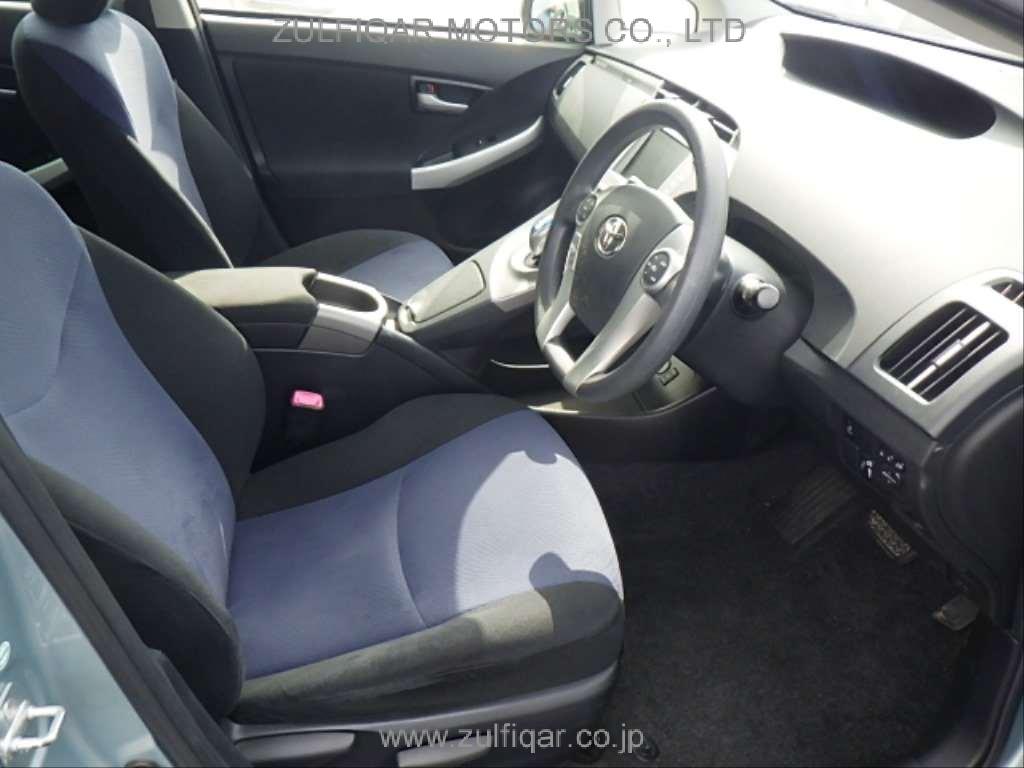 TOYOTA PRIUS PHV 2012 Image 5