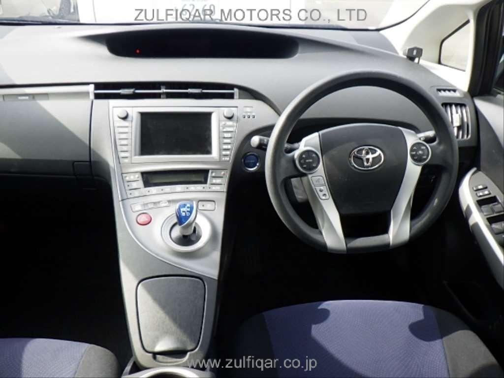 TOYOTA PRIUS PHV 2012 Image 6