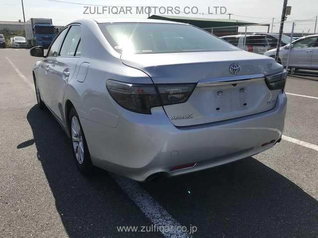 TOYOTA MARK X 2017 Image 9