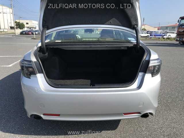 TOYOTA MARK X 2017 Image 19