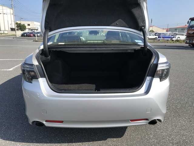 TOYOTA MARK X 2017 Image 19