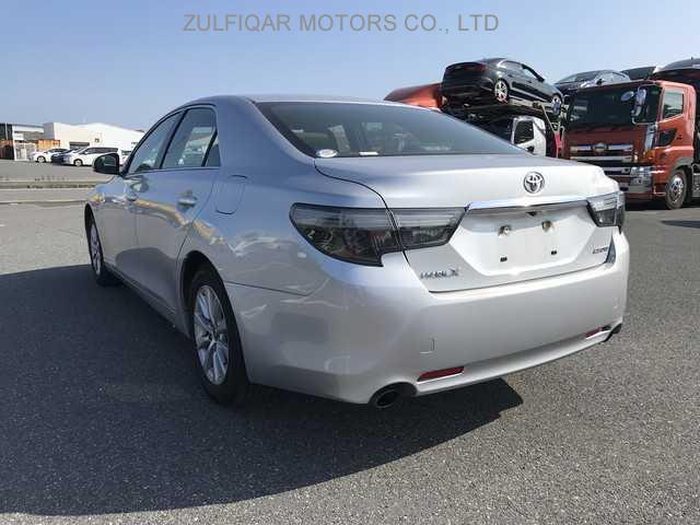 TOYOTA MARK X 2017 Image 23