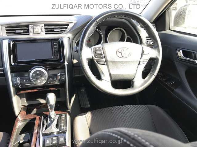 TOYOTA MARK X 2017 Image 10