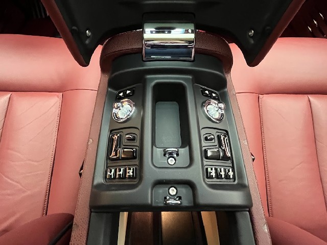 ROLLS ROYCE PHANTOM 2015 Image 34