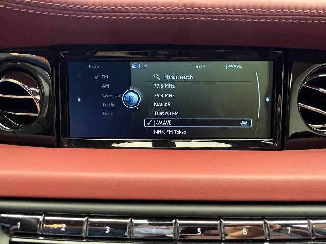 ROLLS ROYCE PHANTOM 2015 Image 44