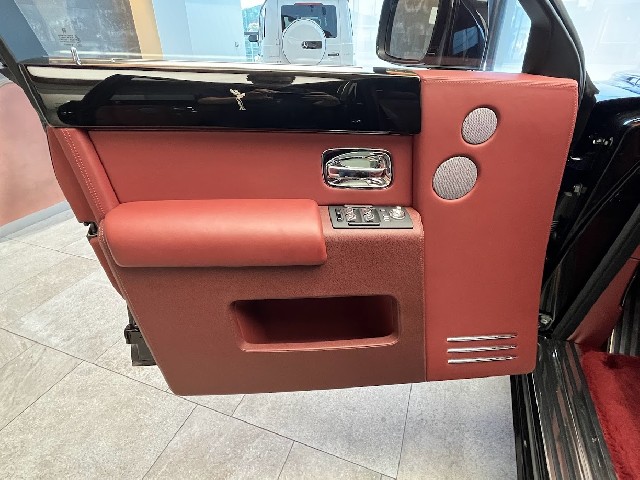 ROLLS ROYCE PHANTOM 2015 Image 47