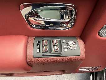 ROLLS ROYCE PHANTOM 2015 Image 42