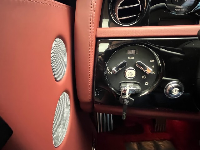 ROLLS ROYCE PHANTOM 2015 Image 49