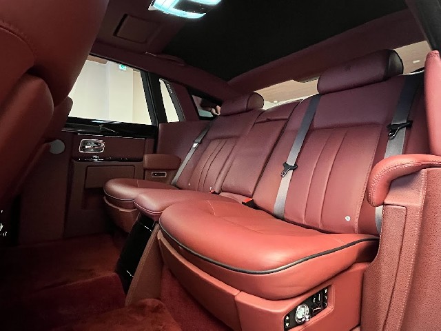 ROLLS ROYCE PHANTOM 2015 Image 56