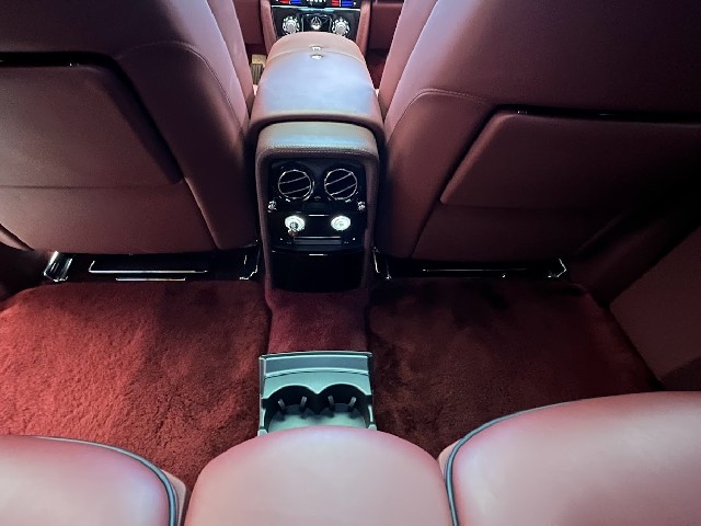 ROLLS ROYCE PHANTOM 2015 Image 58