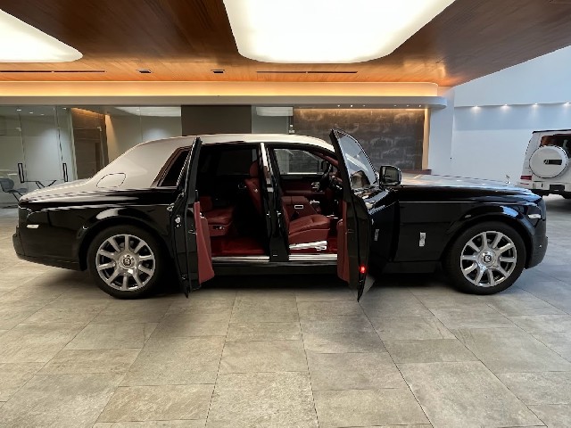 ROLLS ROYCE PHANTOM 2015 Image 69