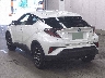 TOYOTA C-HR 2017 Image 2