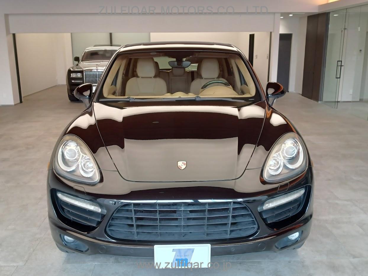 PORSCHE CAYENNE 2010 Image 2