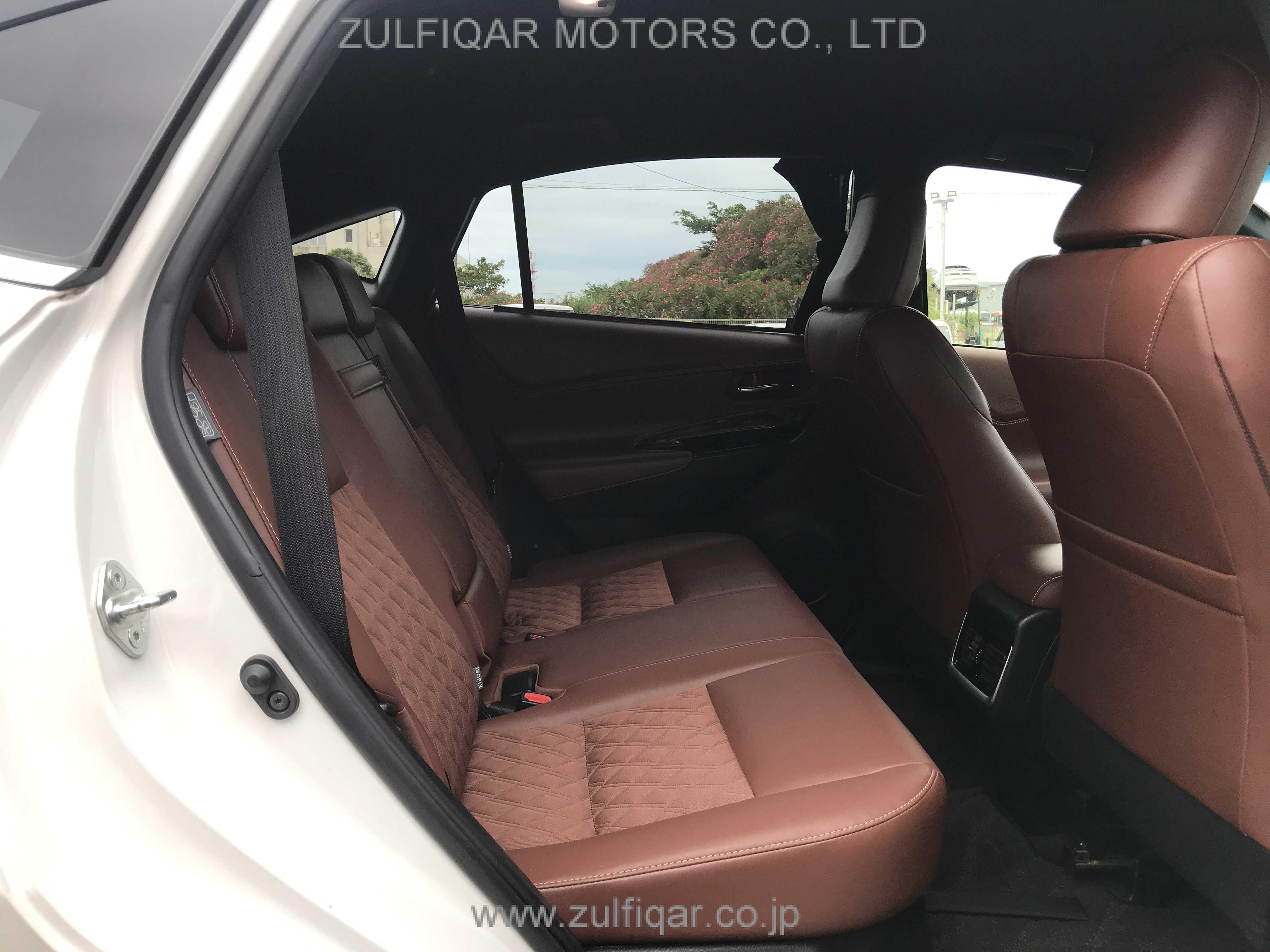 TOYOTA HARRIER 2018 Image 12