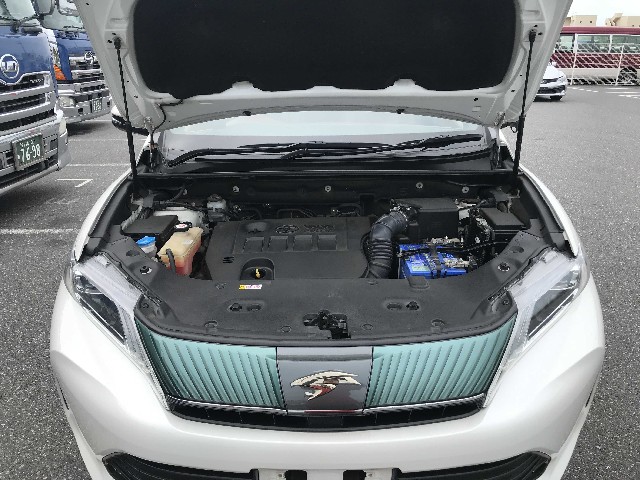 TOYOTA HARRIER 2018 Image 24