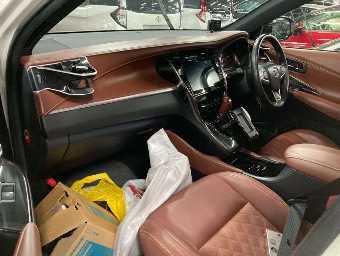 TOYOTA HARRIER 2018 Image 7