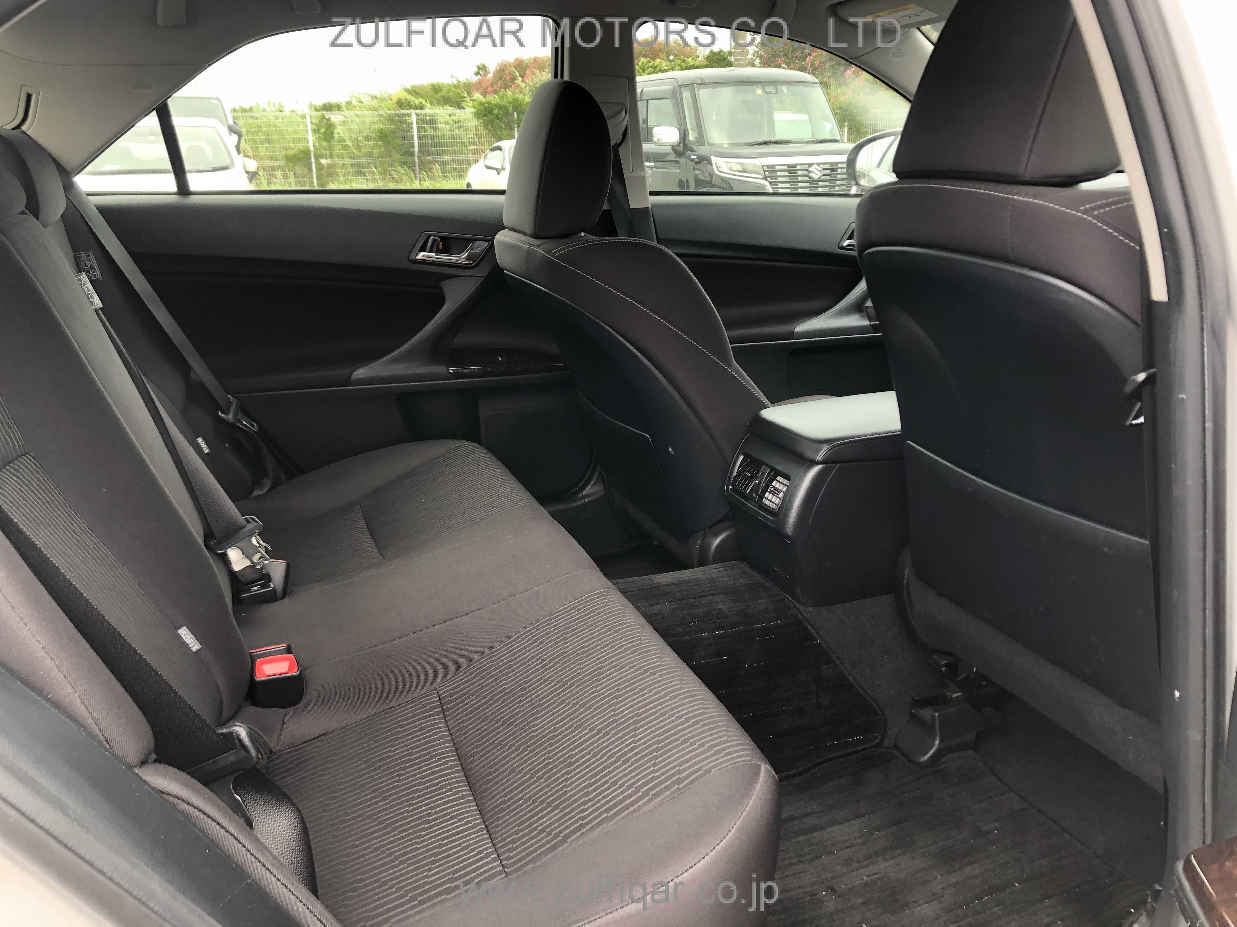 TOYOTA MARK X 2017 Image 11