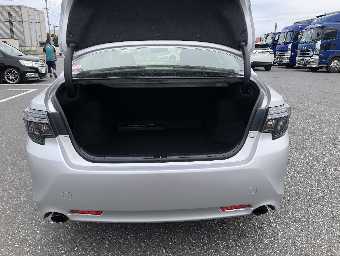TOYOTA MARK X 2017 Image 12