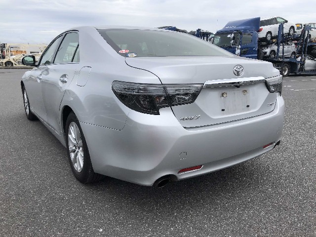 TOYOTA MARK X 2017 Image 22