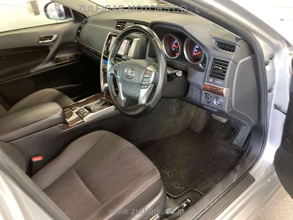 TOYOTA MARK X 2017 Image 5