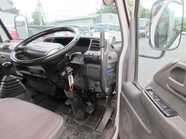 ISUZU ELF DUMP TRUCK 2001 Image 26