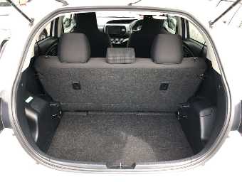 TOYOTA VITZ 2018 Image 7