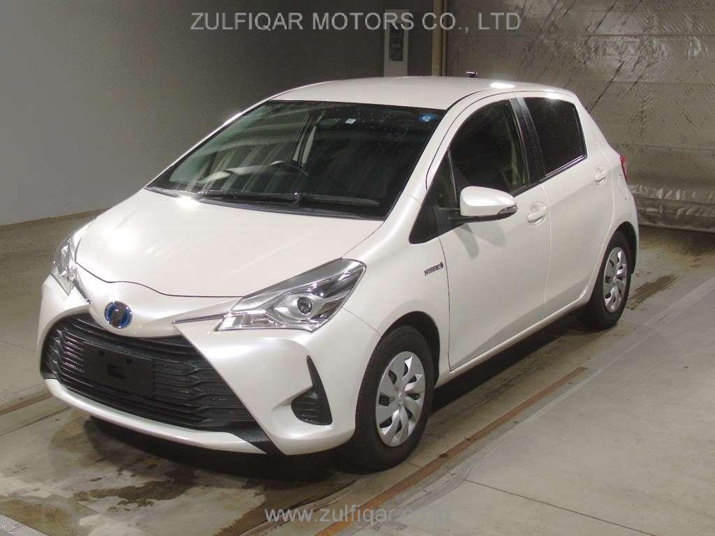 TOYOTA VITZ 2017 Image 1