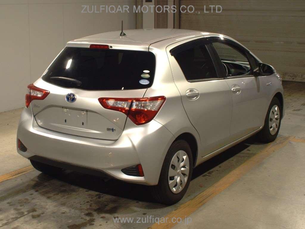 TOYOTA VITZ 2018 Image 2