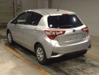 TOYOTA VITZ 2018 Image 4