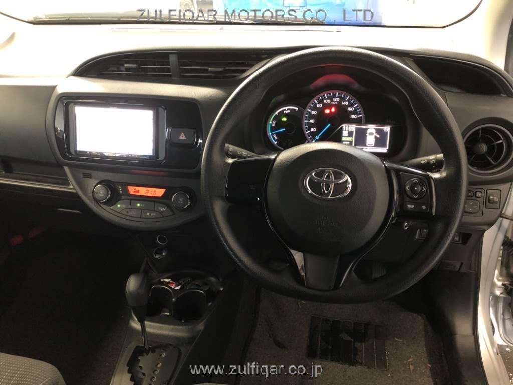 TOYOTA VITZ 2018 Image 6