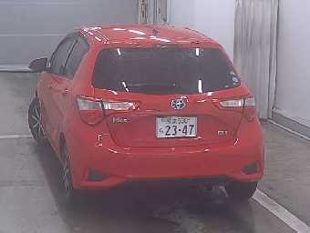 TOYOTA VITZ 2017 Image 2