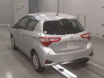 TOYOTA VITZ 2018 Image 6