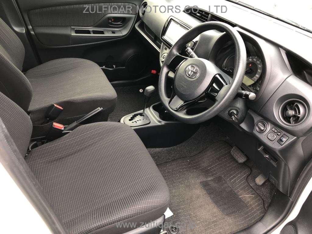 TOYOTA VITZ 2018 Image 5
