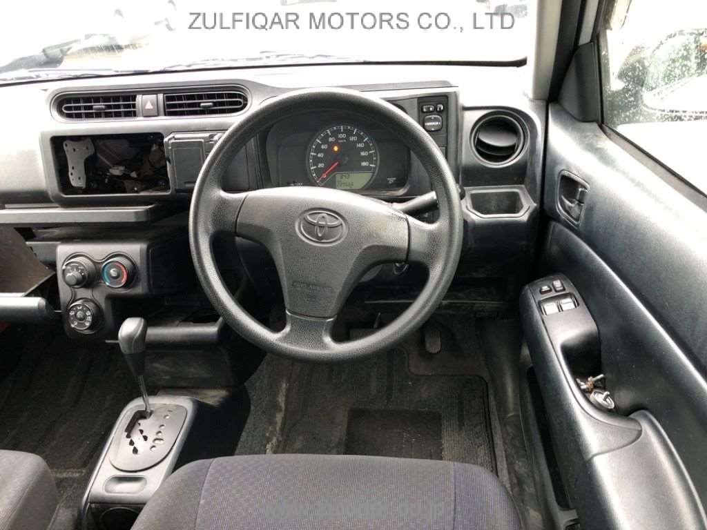 TOYOTA PROBOX 2018 Image 6