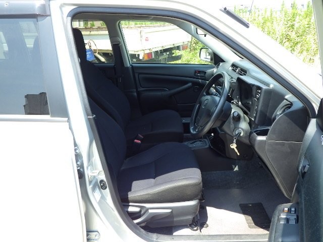 TOYOTA SUCCEED 2018 Image 28