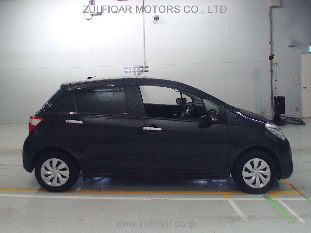 TOYOTA VITZ 2018 Image 3