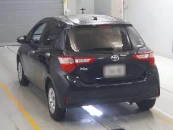 TOYOTA VITZ 2018 Image 6