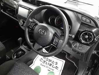 TOYOTA VITZ 2018 Image 7