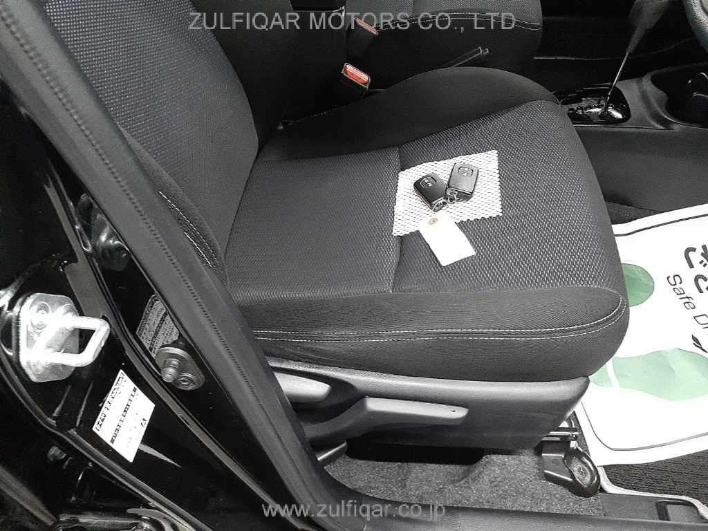 TOYOTA VITZ 2018 Image 8