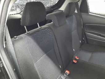 TOYOTA VITZ 2018 Image 9