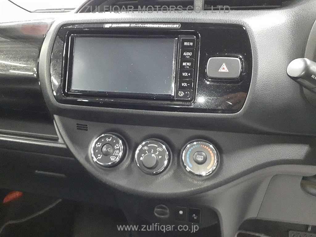TOYOTA VITZ 2018 Image 10