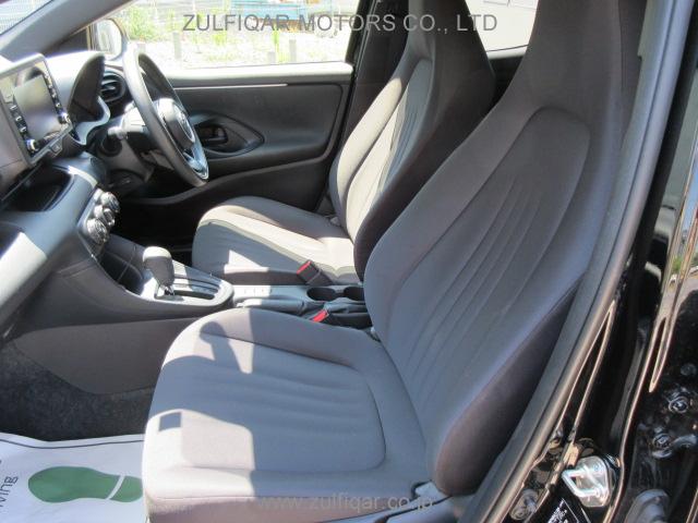 TOYOTA YARIS 2020 Image 12