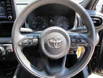 TOYOTA YARIS 2020 Image 13