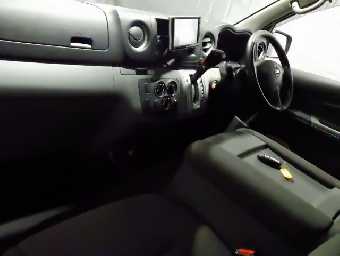 NISSAN NV350 CARAVAN 2018 Image 4