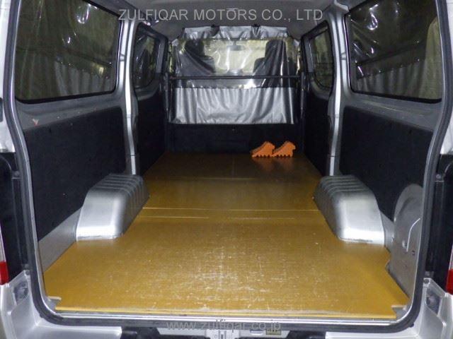 NISSAN NV350 CARAVAN 2018 Image 5